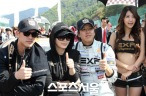 김혜수..엣지있는 카레이서 패션